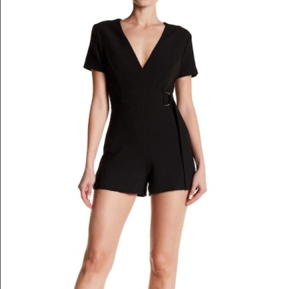 🎉 EUC Do + Be Romper
